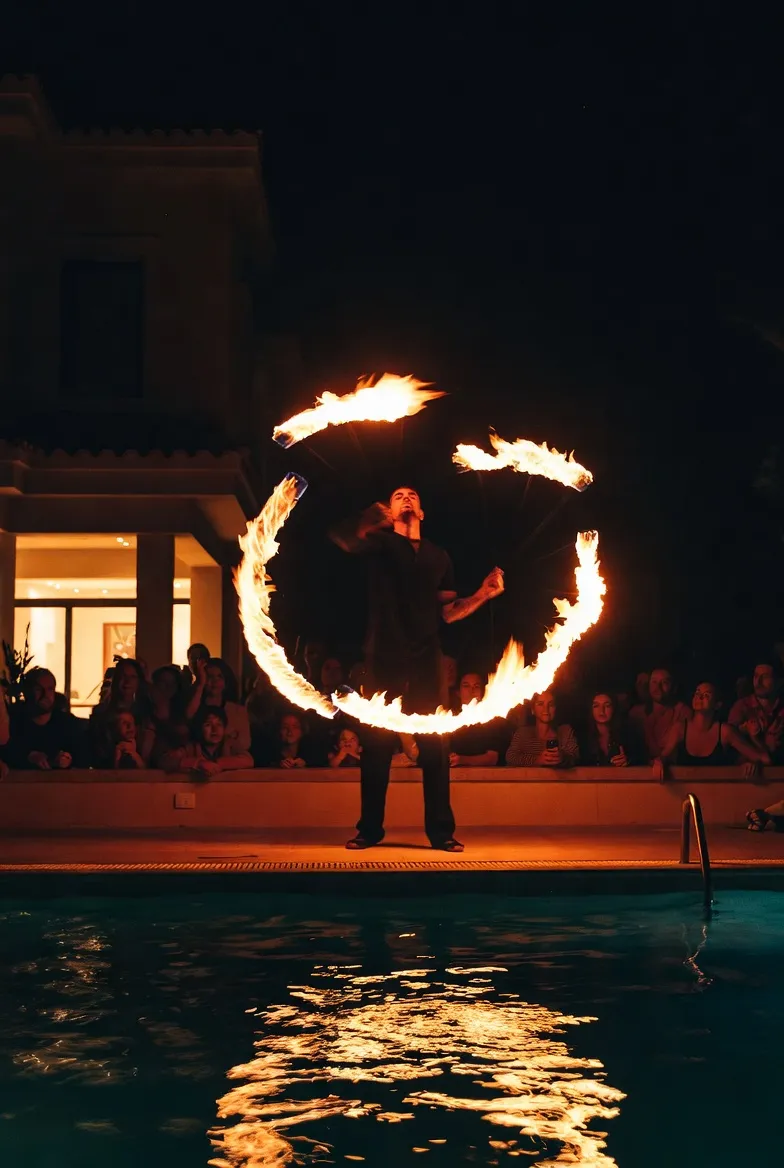 Go-Go בזהב — מסיבת VIP